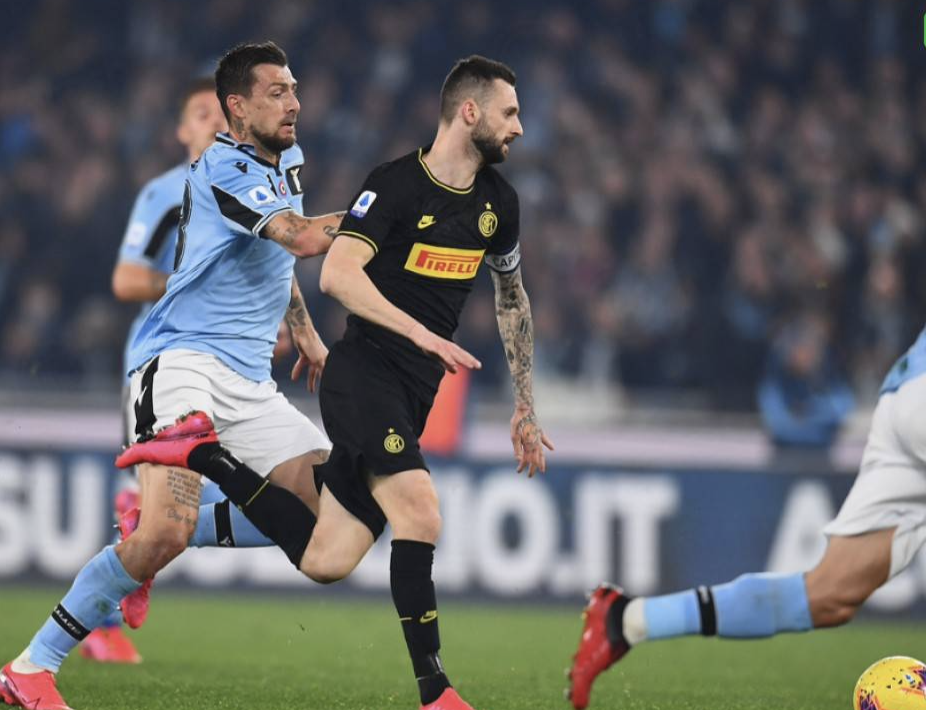 海伦芬主场迎击特温特