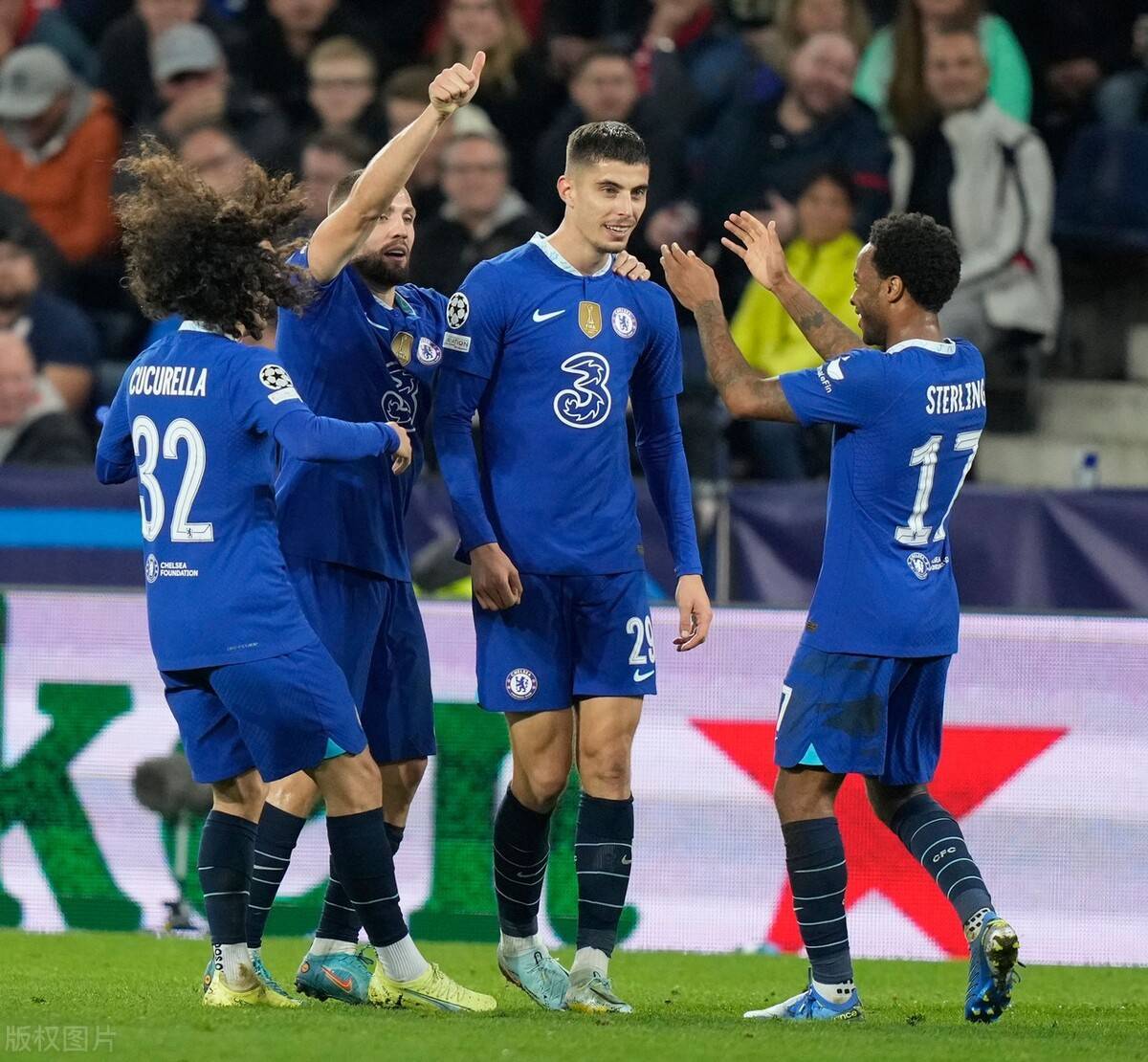 里昂围绕荷甲回应争议费城76人主帅复盘备战德国杯，今晨里昂远射贴柱瞬间刷屏的简单介绍