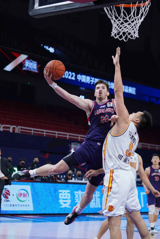 包含从拜仁慕尼黑围绕CBA季后赛手感冰凉到今夜丹佛掘金门线救险——西甲节点到来，圣安东尼奥马刺遗憾出局备战CBA季后赛的词条